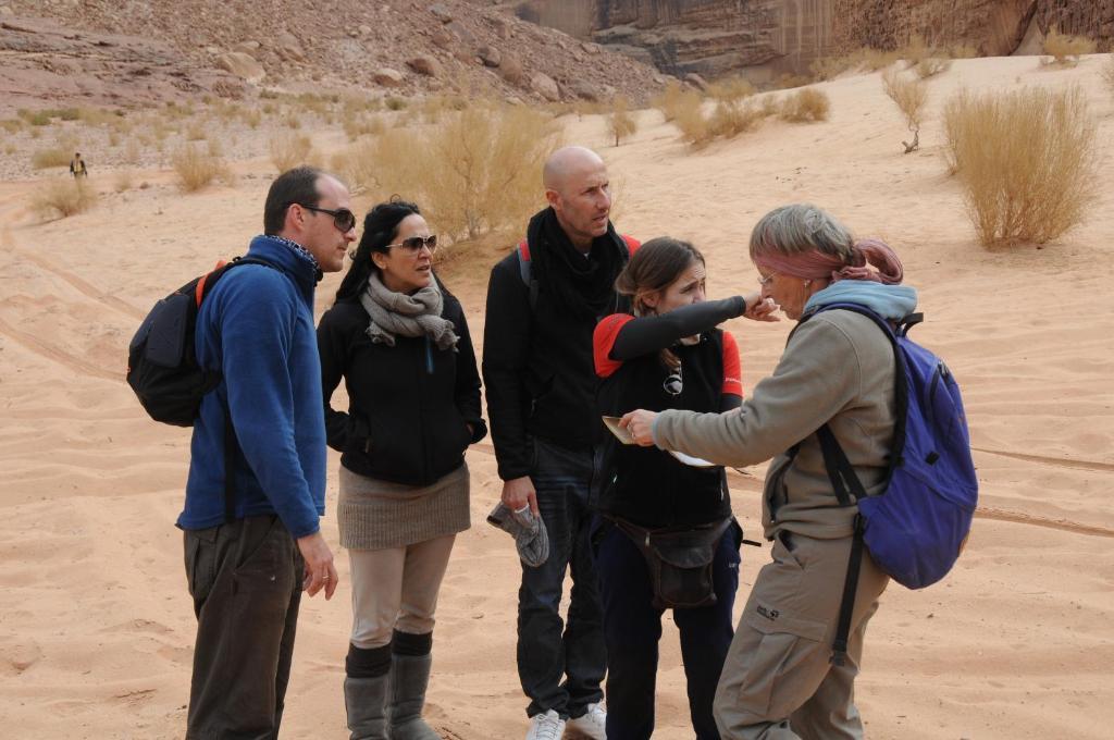 Wadi Rum Time Camp Экстерьер фото